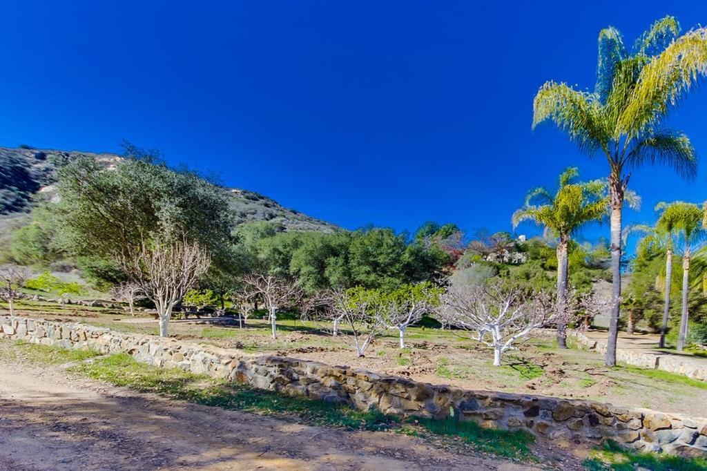 Vineyard Hacienda Hotel Spring Valley  Exterior foto